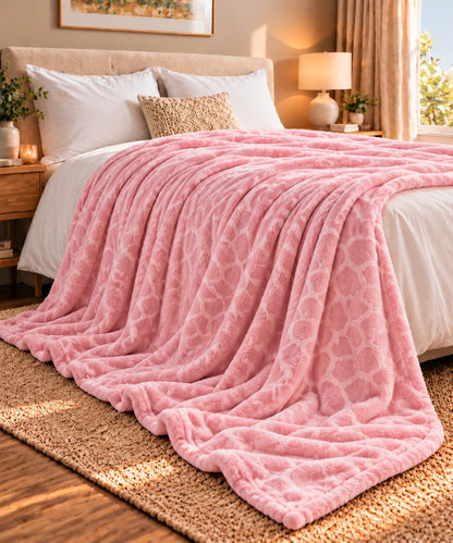 Hélène MOU Fluffy Sofa & Bed Blanket Pink Giraffe Blanket.