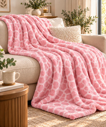 Hélène MOU Fluffy Sofa & Bed Blanket Pink Giraffe Blanket.