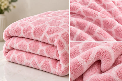 Hélène MOU Fluffy Sofa & Bed Blanket Pink Giraffe Blanket.