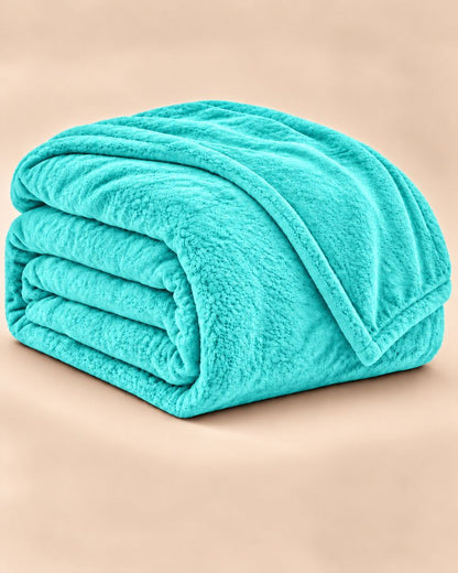 Hélène MOU Fluffy Sofa & Bed Blanket Turquoise.